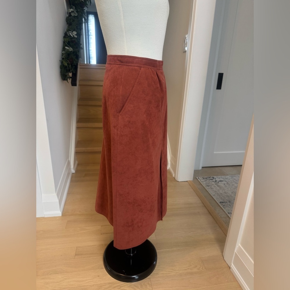Vintage 70s Olympic Faux Suede Midi Skirt – Rust Brown – Size 12 - Picture 5 of 10